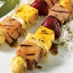 Brochette de jambon aux fruits, glac&eacute;e &agrave; l'orange